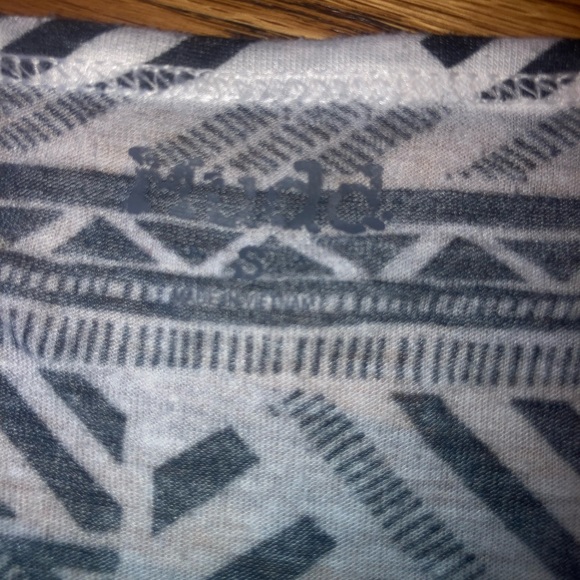 Women’s sz sm sheer Mudd short sleeve black & white - Picture 2 of 2